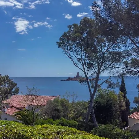 Villa, 8 Pers, Pieds Dans L'eau فيلة *