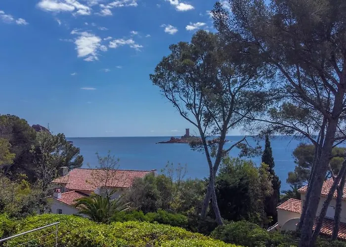 Villa, 8 Pers, Pieds Dans L'eau فيلة *